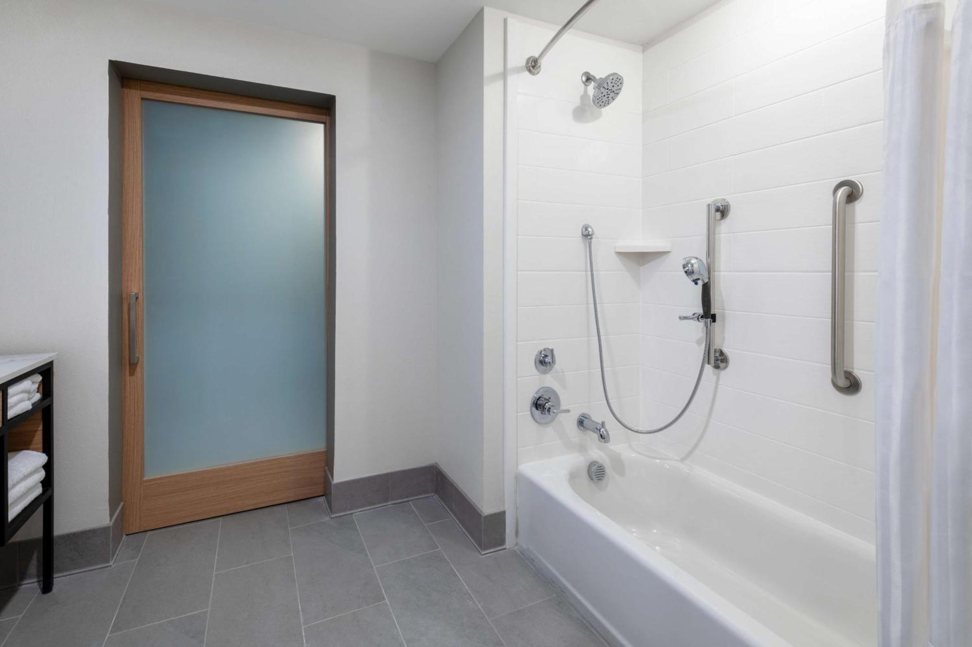 Hilton Garden Inn Лонгмонт Экстерьер фото