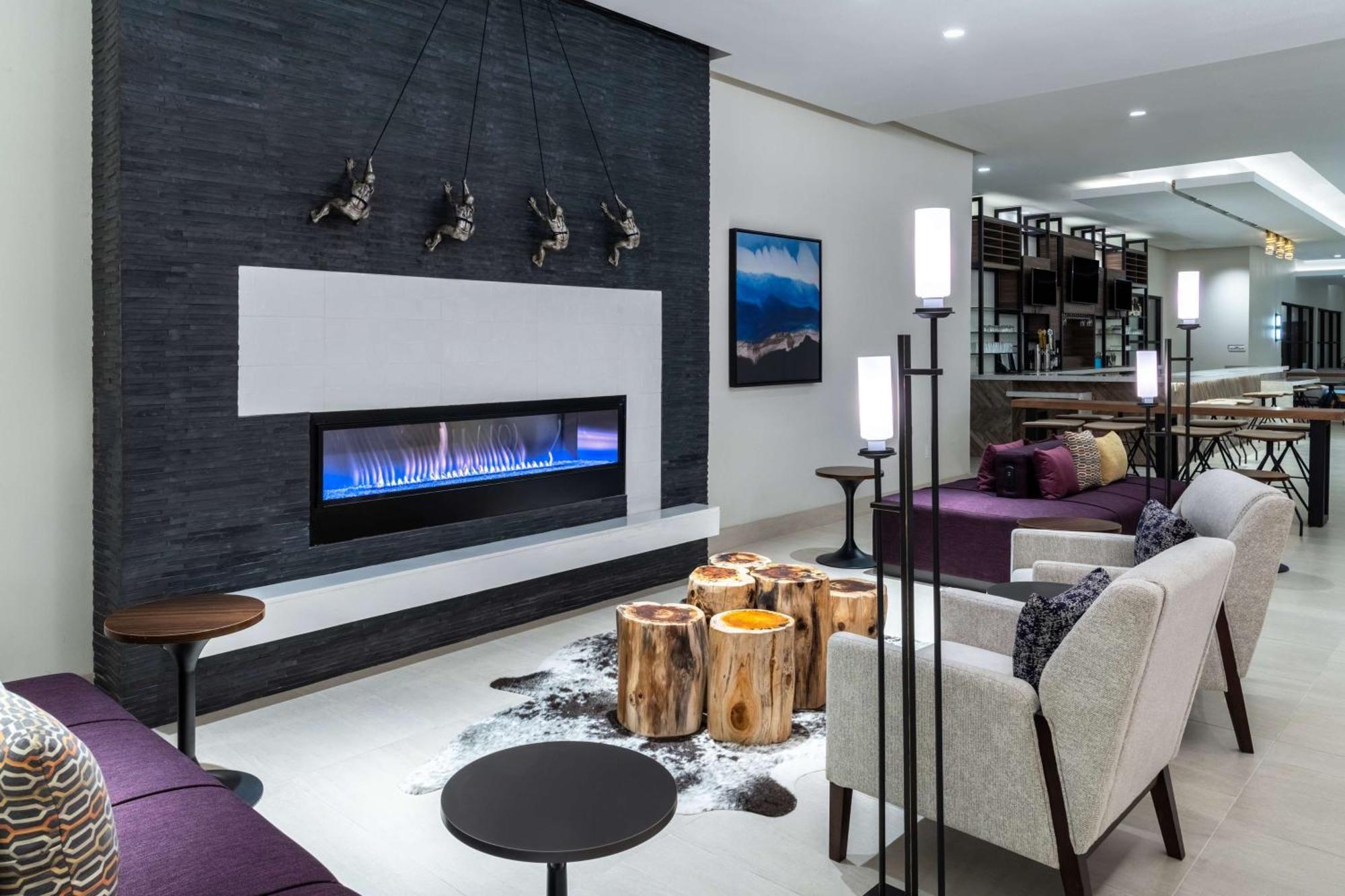 Hilton Garden Inn Лонгмонт Экстерьер фото